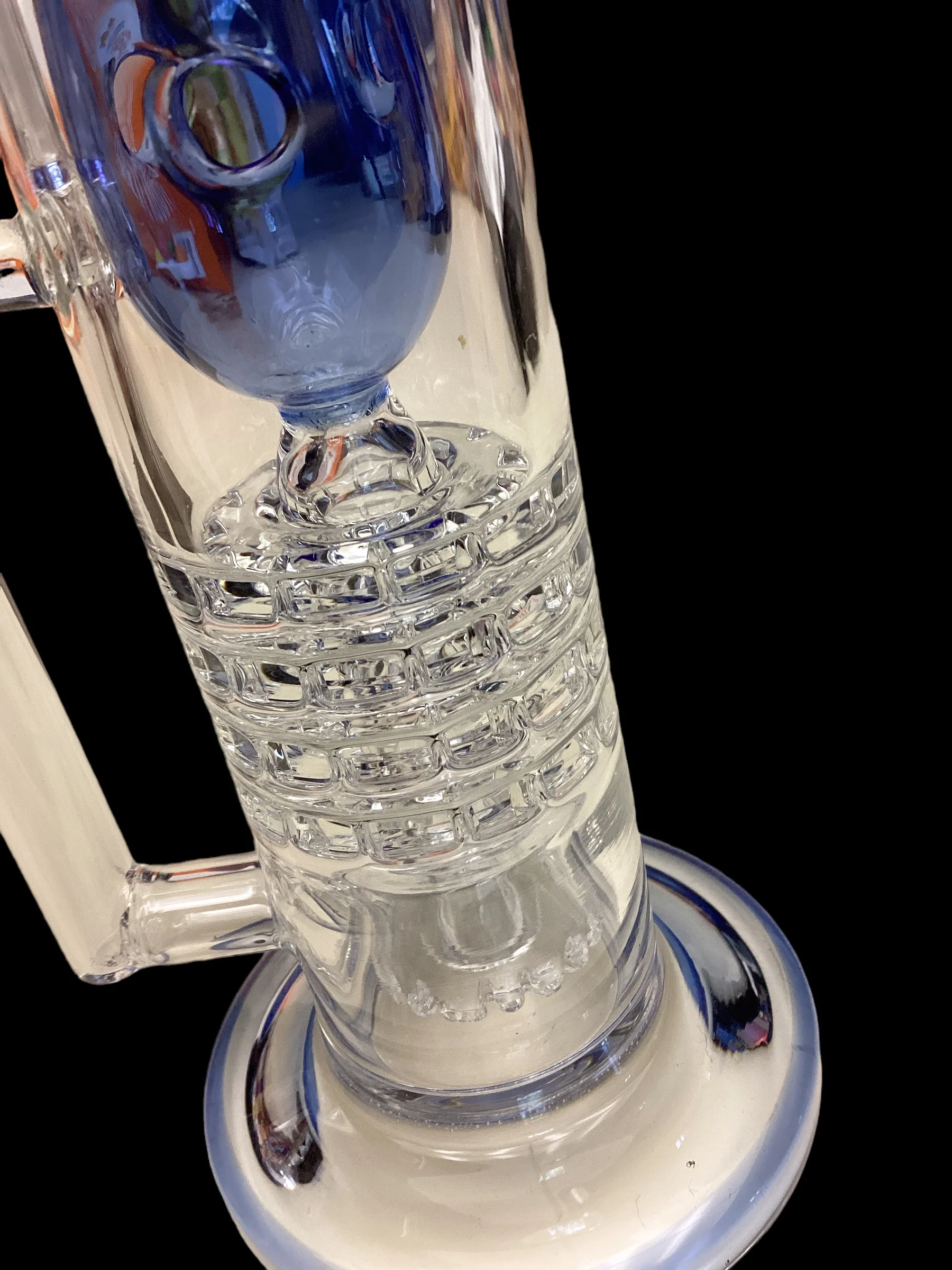 Bent Neck Matrix Water Pipe - Image 4