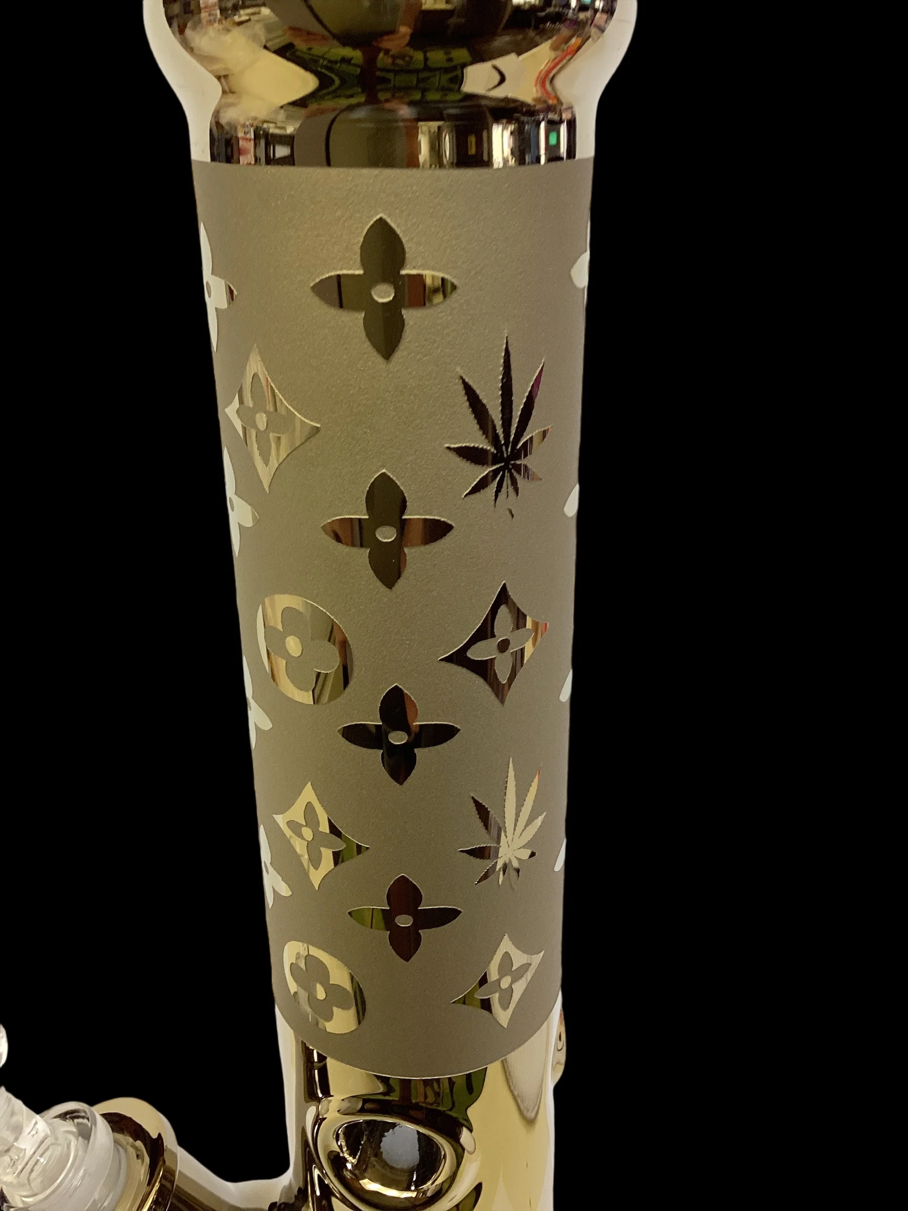 Gold Metallic Designer Straight Tube Bong - Image 4