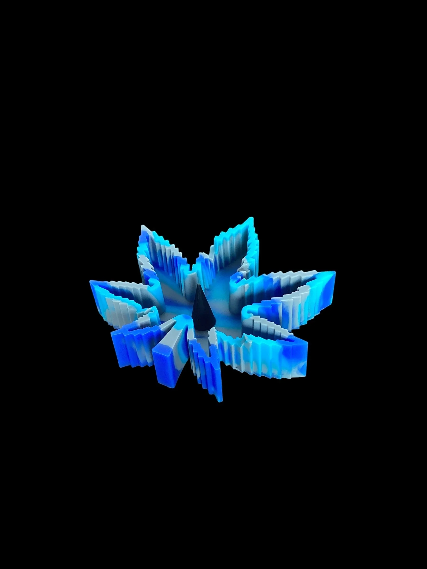 Leaf Silicone Debowler Ashtray - Image 4