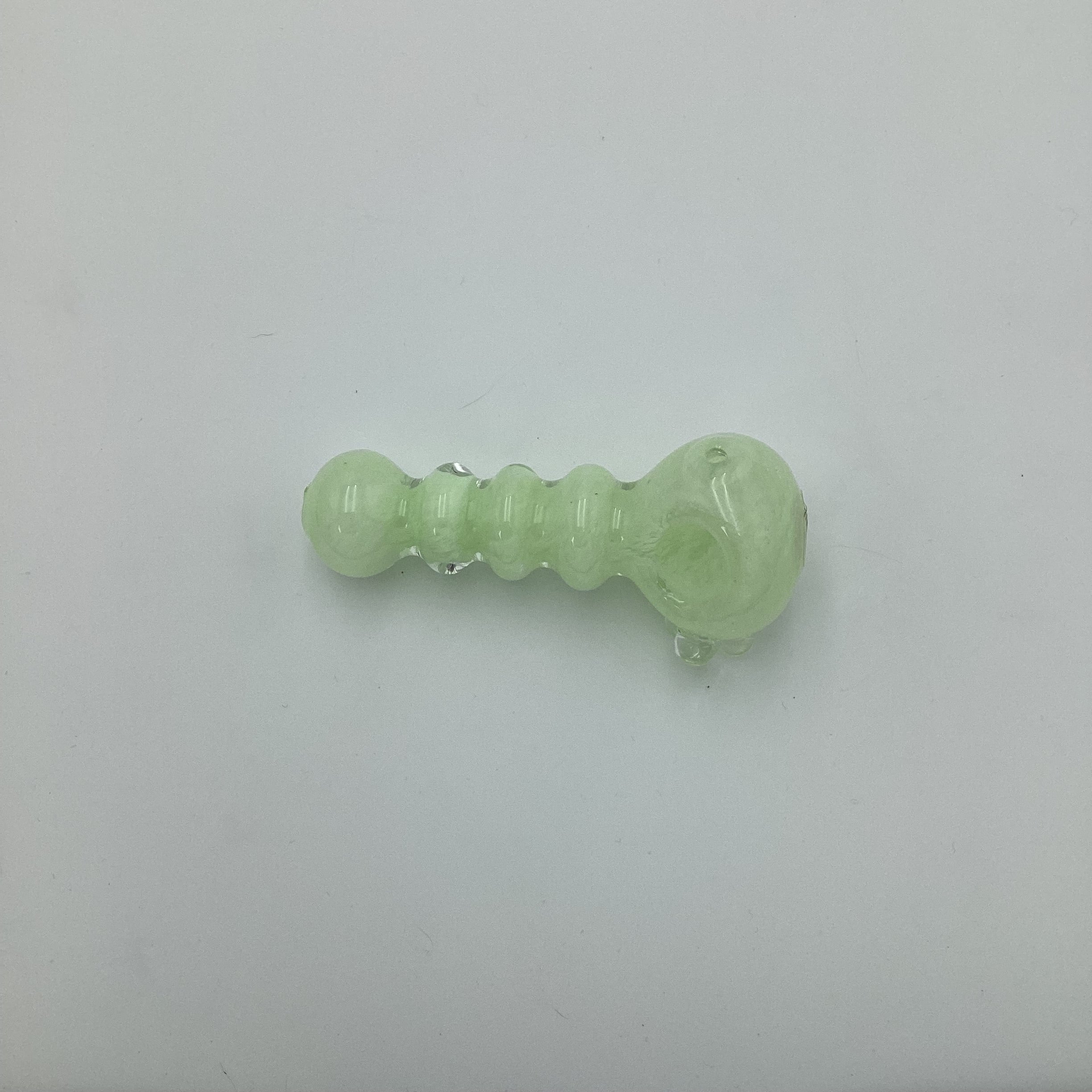 Ribbed Green Hand Pipe