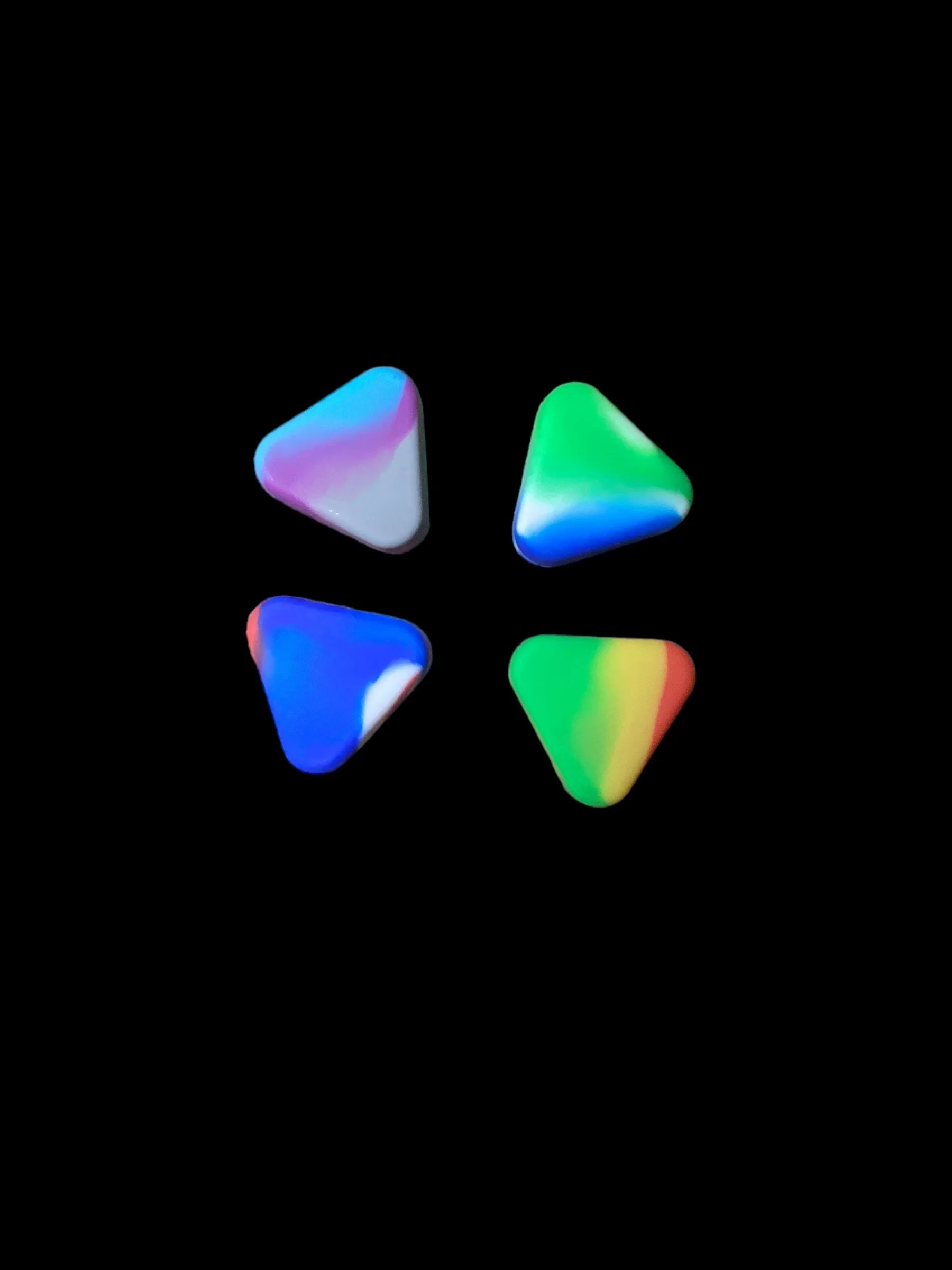 Small Triangle Silicone Container - Image 3